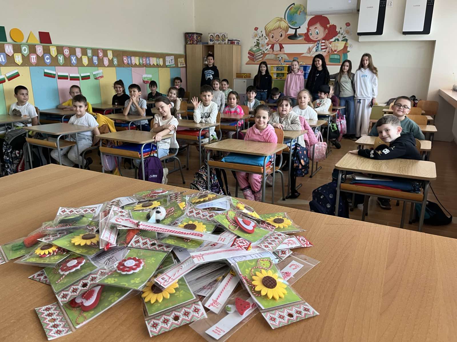 „От деца за деца“ - мартенички с мисия в ОУ „Бачо Киро“